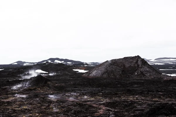 지 열 계곡에 용암 필드 — 스톡 사진