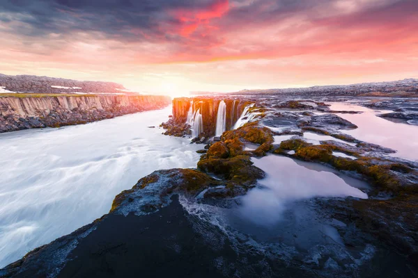 Славнозвісний Водопад Selfoss — стокове фото