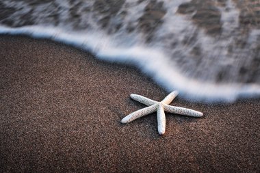 Altın kum ile inanılmaz Akdeniz deniz manzarası