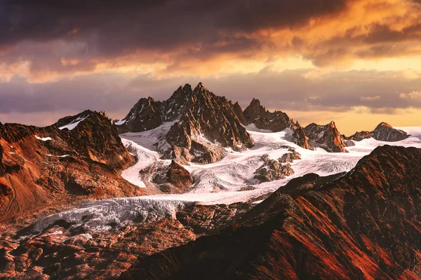 Alpine berglandschap — Stockfoto