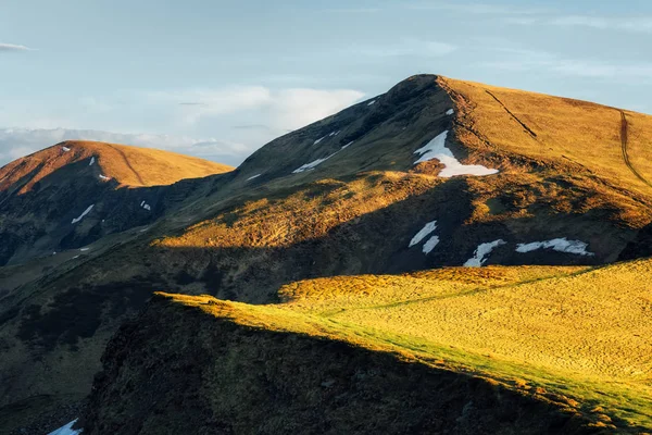 View of the grassy hills — Stock Photo, Image