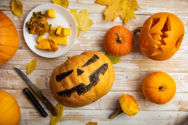 Cadılar Bayramı oyma kavramı