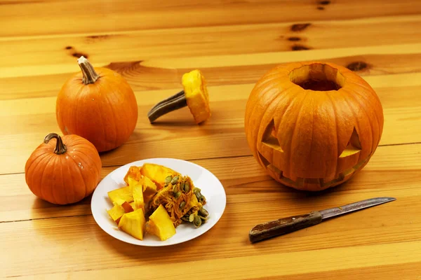 Halloween carving koncept — Stockfoto