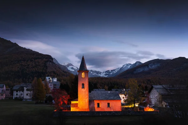 Old church in Sils village in Swiss Alps — Stock Photo, Image