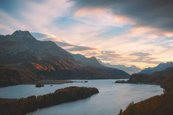 Herfstmeer Sils in Zwitserse Alpen — Stockfoto