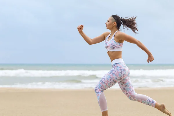 Runner Woman Running Beach Corredor Feminino Correndo Durante Treino Livre — Fotografia de Stock