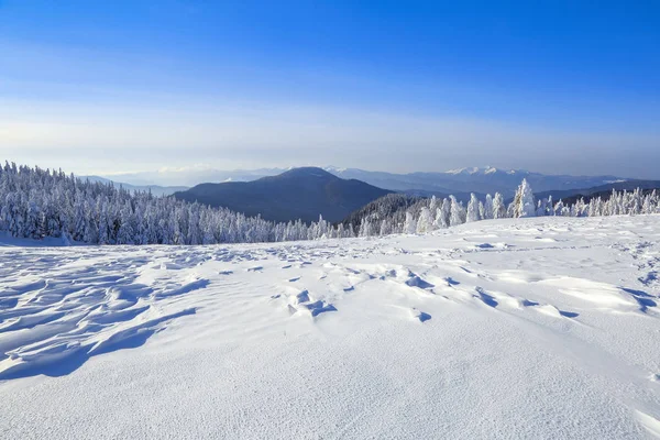 Frío Invierno Día Soleado Misterioso Secreto Fantástico Mundo Las Montañas —  Fotos de Stock