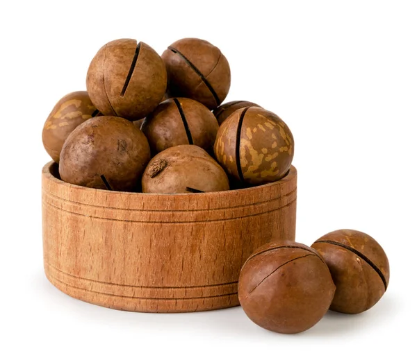 Nueces Macadamia Plato Madera Sobre Fondo Blanco Aislado — Foto de Stock