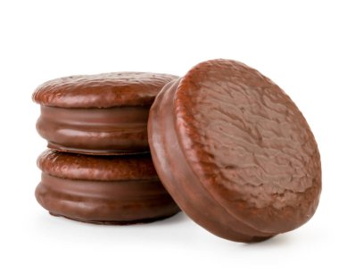 Çikolata bisküvi sandviç kapatın - kadar beyaz bir arka plan üzerinde.