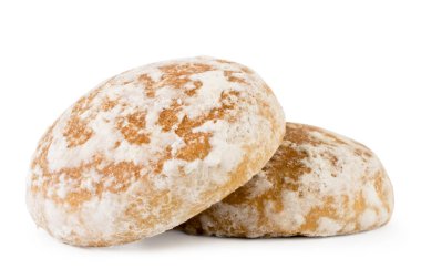 Bir beyaz iki gingerbread yakın çekim. İzole
