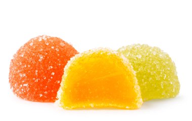 Marmelat şekerler beyaz, izole şeker ile serpilir.