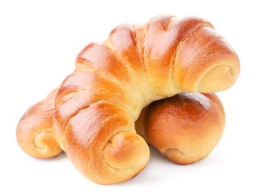 Beyaz bir tabakta iki çörek, hamur işleri. İzole edilmiş