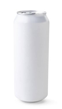 Beyaz arka planda bir kutu bira. İzole edilmiş