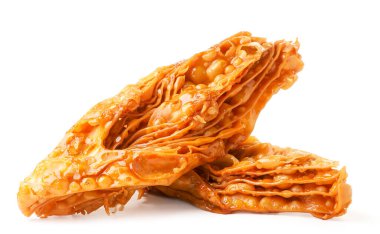 Beyaz arka planda Kırım Balı baklavası. İzole edilmiş