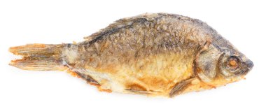 Beyaz arka planda kızarmış sazan balığı, izole edilmiş. Yukarıdan görünüm