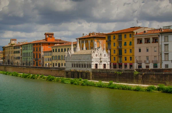 Vista Sobre Rio Arno Pisa Com Catedral Gótica Santa Maria — Fotografia de Stock