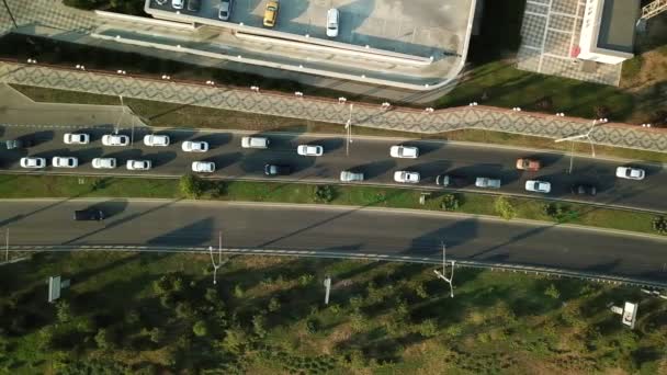 Drone Vlucht Luchtfoto Van Freeway Drukke Stad Spitsuur Zwaar Verkeer — Stockvideo