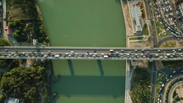 Drone Flyg Flygfoto Över Freeway Storstan Rusningstid Tung Trafik Sylt — Stockvideo