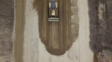 4 k hava uçak görüntülerini yol yapımı. Yukarıdan aşağıya görünümü.