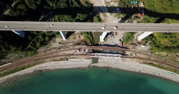 Akcji Ujęcia Samochodu Jadąc Wzdłuż Krętych Górskich Pass Drogi Przez — Wideo stockowe