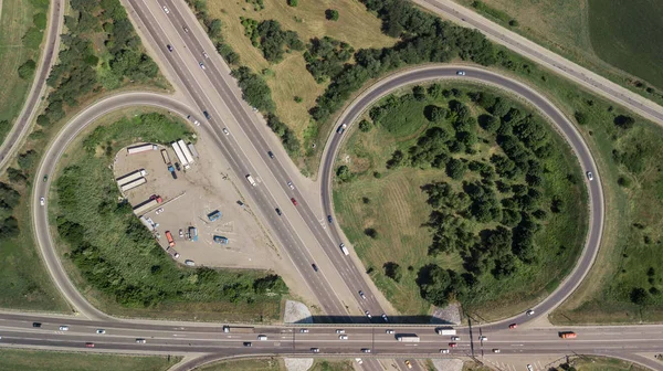 Hareketli otoyol gelmek, ringway, dolambaçlı bir arabanın hava atış