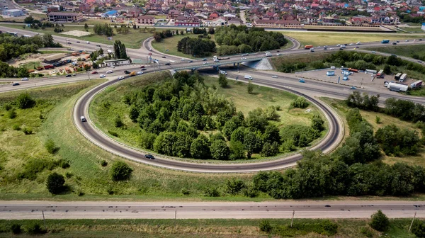 Aerial Shot Car Moving Highway Overpass Ringway Roundabout — Stock Photo, Image
