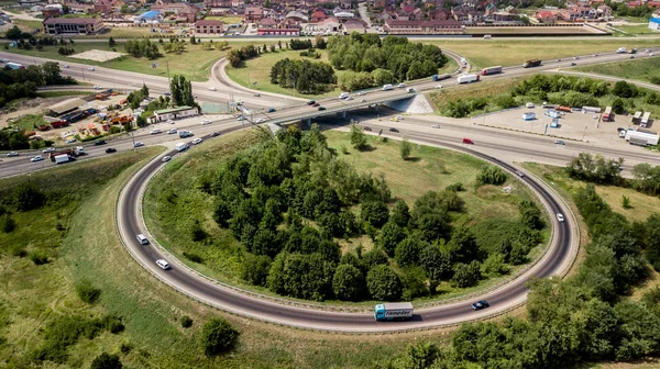 Aerial Shot Car Moving Highway Overpass Ringway Roundabout — Stock Photo, Image