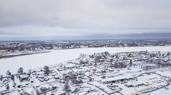 俄罗斯沃洛格达州的一个城镇----维利基·乌斯蒂格地区----空中景观 — 图库照片