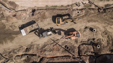 Hava tam bir şantiye görünümünü aşağı üst üzerinde.