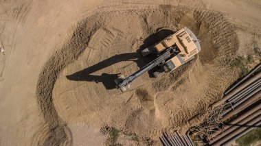 Hava tam bir şantiye görünümünü aşağı üst üzerinde.