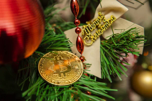 Sunni Noel Bitcoin. Sanal para biriminin sembolik görüntü.