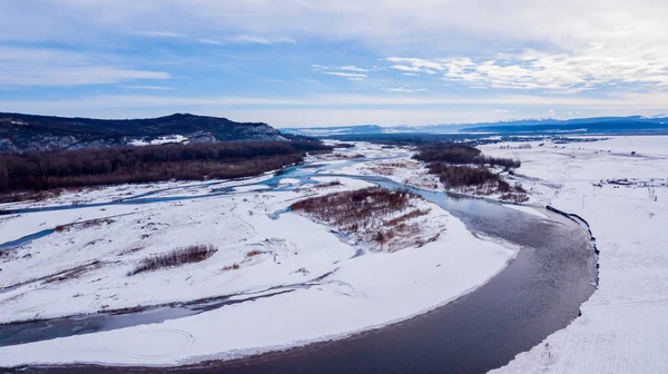 Schönen Morgen Winter Berg sonnigen Landschaft. Standort psebai, russland. — Stockfoto