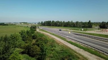Havadan üst geçit yoğun trafik alt geçit karayolu kavşağı