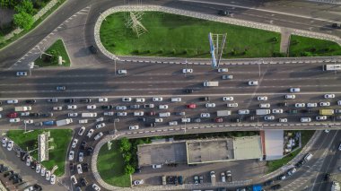 Drones Eye View - trafik sıkışıklığı üst görünümü, ulaşım konsepti