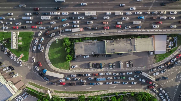 Drones Eye View - araba üstü görünümü, ulaşım konsepti