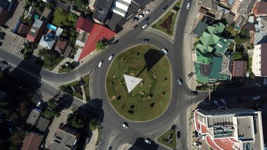 Yukarıdan şehir yolları - modern kentsel kavşak kavşak