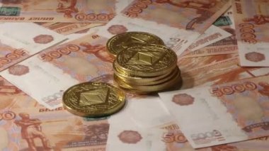 Ethereum Etc sikke5000 Rus rublesi faturaları üzerinde dönen. Dünya çapında sanal internet kriptopara.