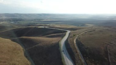 Çeçen Cumhuriyeti'nde dağ yolu, Kuzey Kafkasya, Rusya
