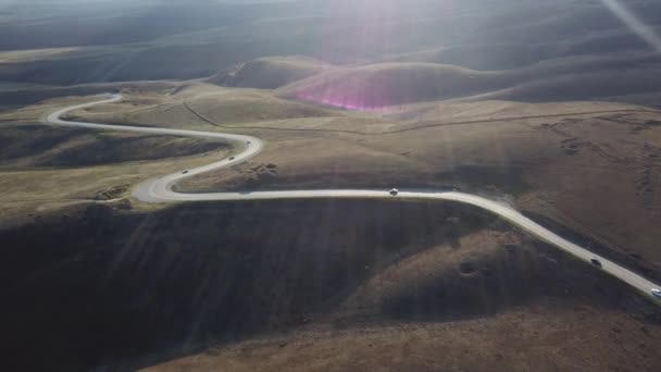 Aerial Mountain Road in Tsjetsjeense Republiek, Noord-Kaukasus, Rusland — Stockvideo