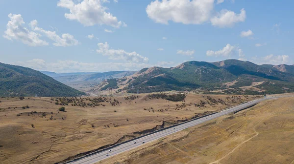 Dağıstan Cumhuriyeti'nde dağ yolu, Kafkasya, Rusya — Stok fotoğraf