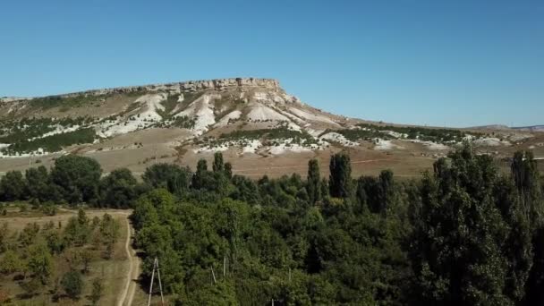 Pemandangan Batu Putih Yang Indah Atau Belaya Scala Batu Kaya — Stok Video