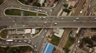 Drones Eye View - soyut karayolu trafik sıkışıklığı üst görünüm, ulaşım kavramı 6