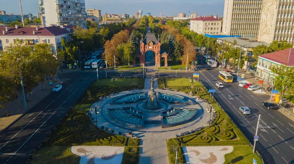 Krasnodar, Russie - Août 2019 : Monument à Catherine la Grande, qui domine la place Catherines de Krasnodar — Photo