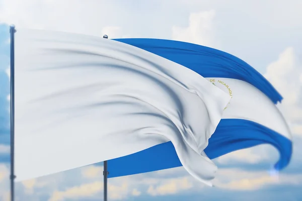 Fehér zászló a zászlórúdon lengeti Nicaragua szelét és zászlaját. Közelkép, 3D illusztráció. — Stock Fotó