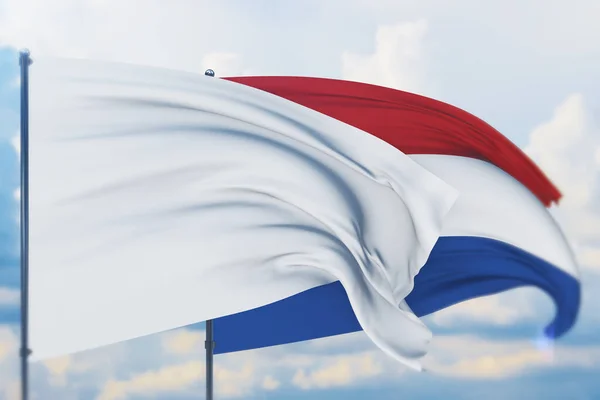 Белый флаг на флагштоке, машущем ветром и флагом Нидерландов. Вид крупным планом, 3D иллюстрация. — стоковое фото