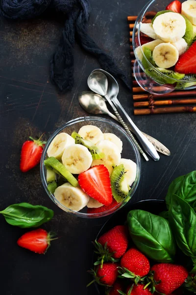 Salade Fruits Frais Avec Kiwi Banna Fraises — Photo