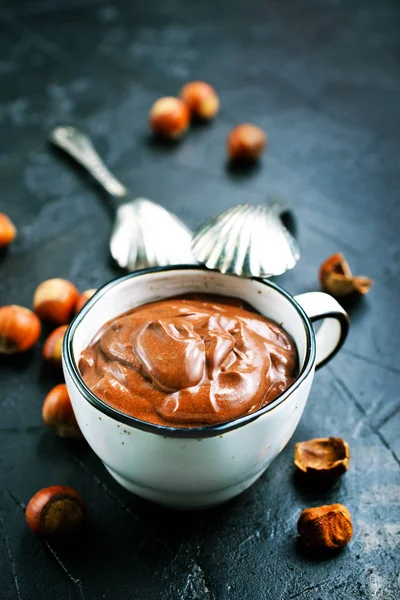 Domácí Lískových Spread Nebo Horká Čokoláda Šálku Oříšky Čokoládu — Stock fotografie