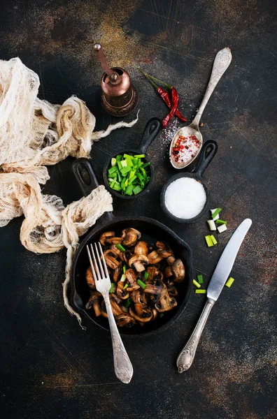 Champignons Frits Oignon Vert Dans Poêle Vue Sur Dessus — Photo