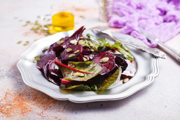 Beet Salad Nuts Silverplate — Stock Photo, Image