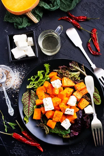 Ensalada Con Calabaza Zanahoria Queso Ensalada Dieta — Foto de Stock